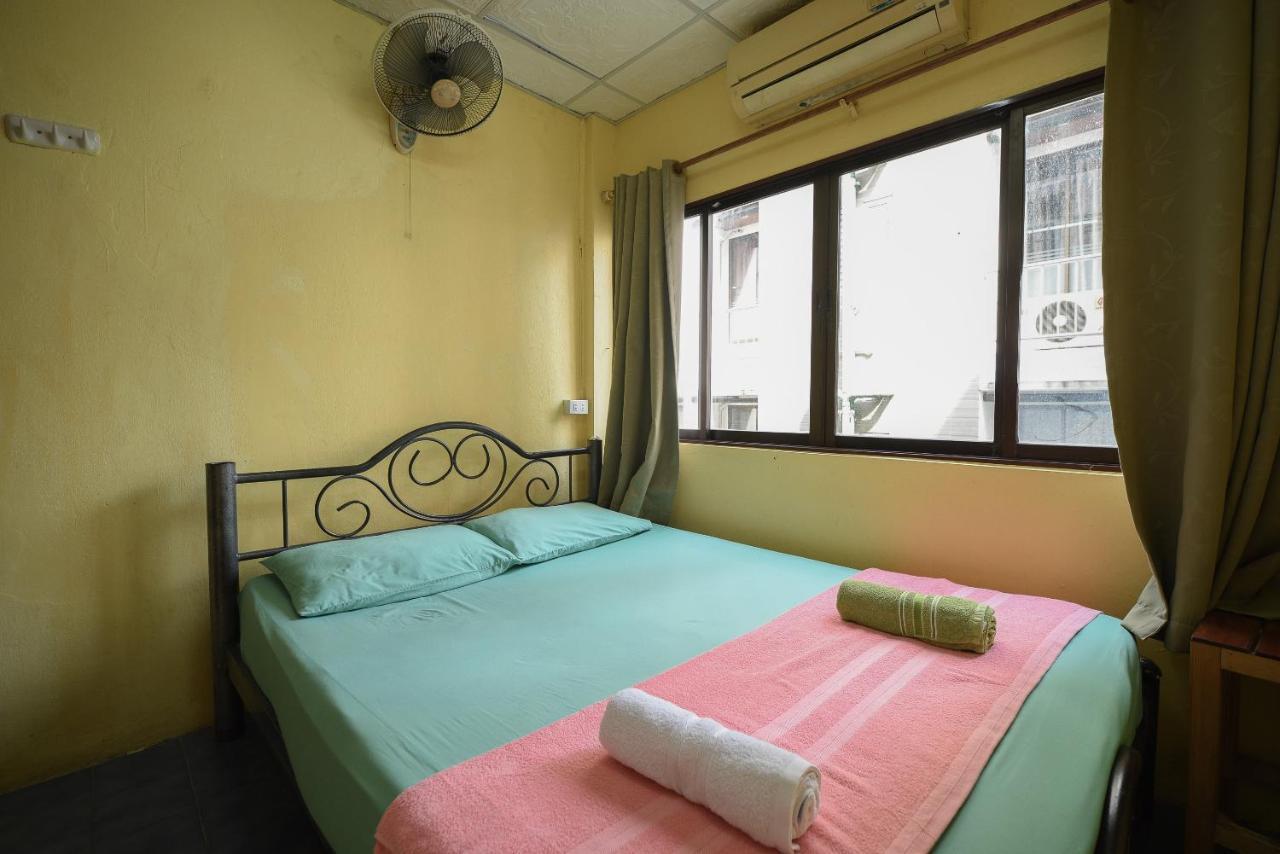 Oyo 938 Place Inn Bangkok Exterior photo